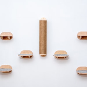 Modern Wall-Mounted Cat Scratcher with 5 Felt Cat Steps for Cat activity
