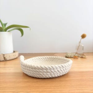 Small Rope Dish, Shallow Basket, Cotton Rope Dish, Jewellery Holder, Key Bowl, Coastal Home Decor, Handmade Storage Basket
