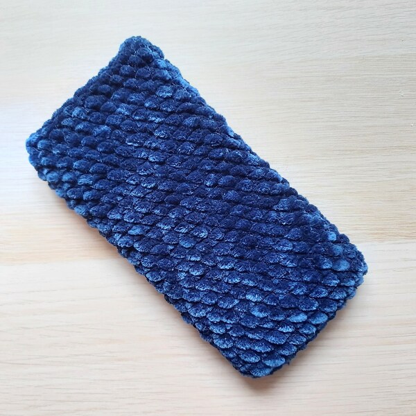 Soft and gentle crochet iPhone pouch, Crochet phone case