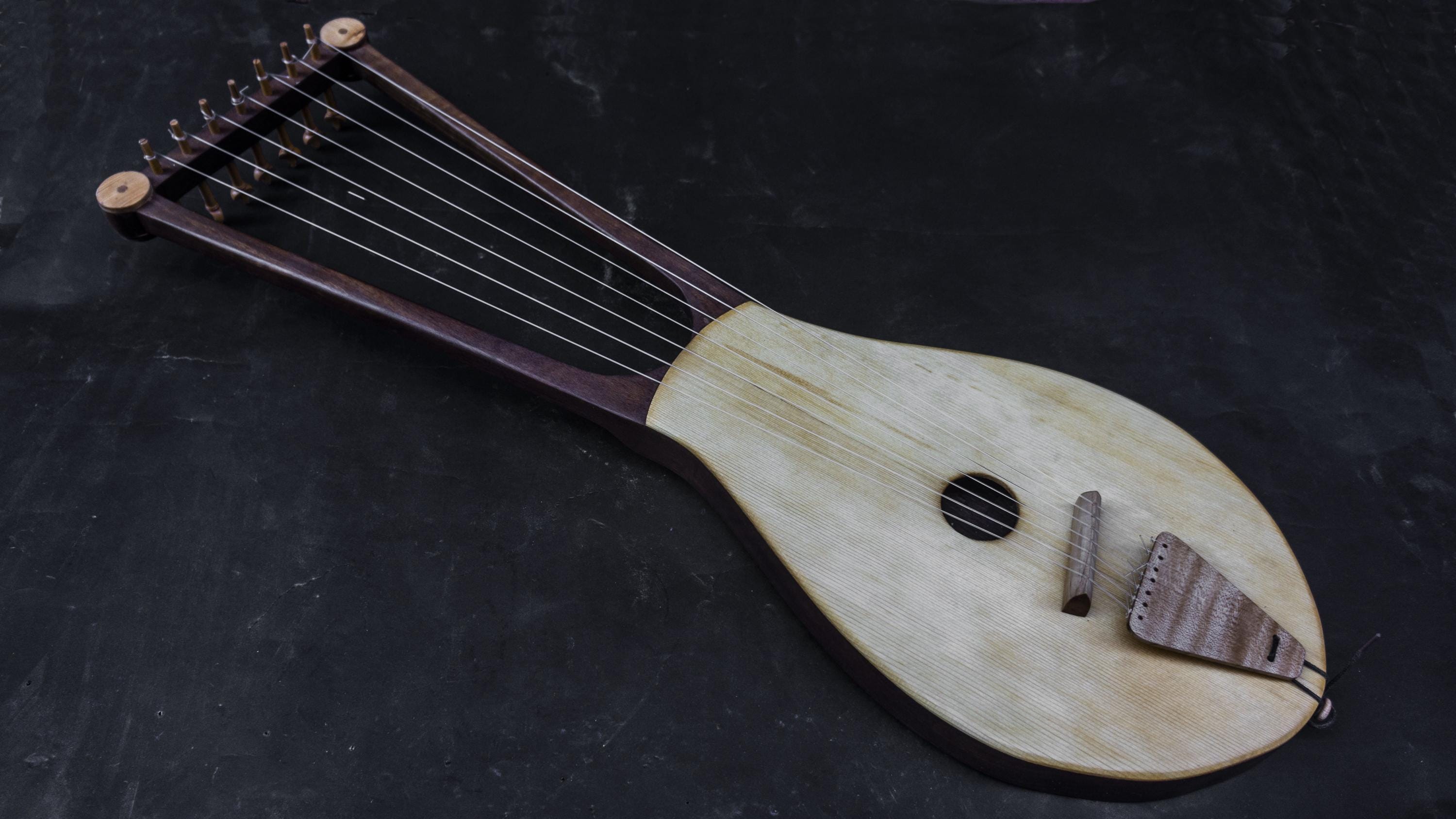 Tenor Gallic Lyre - 7 strings | plucked celtic lyre - Lyre de Paule statuette replica - medieval harp lyre | III century BC