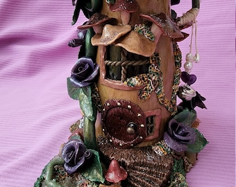 Bottiglia di vino Fairy House - Funghi e fiori viola