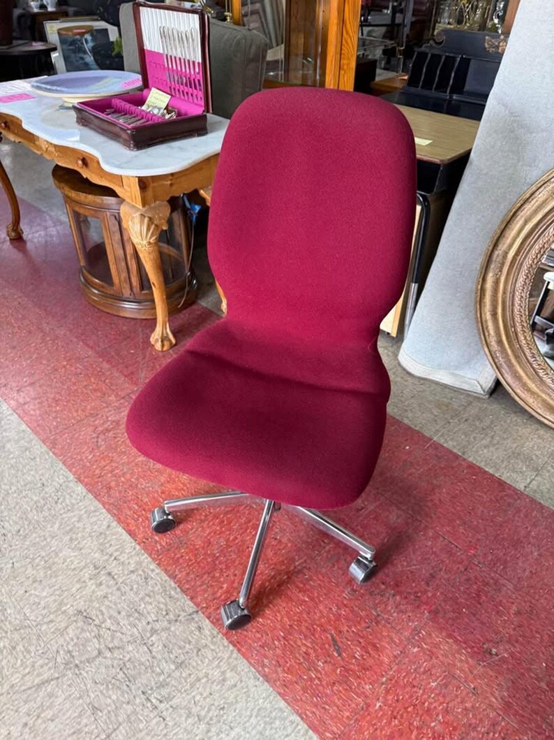 25% OFF - Steelcase super comfortable task office chair image 2