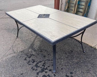 Hampton Bay Patio Table