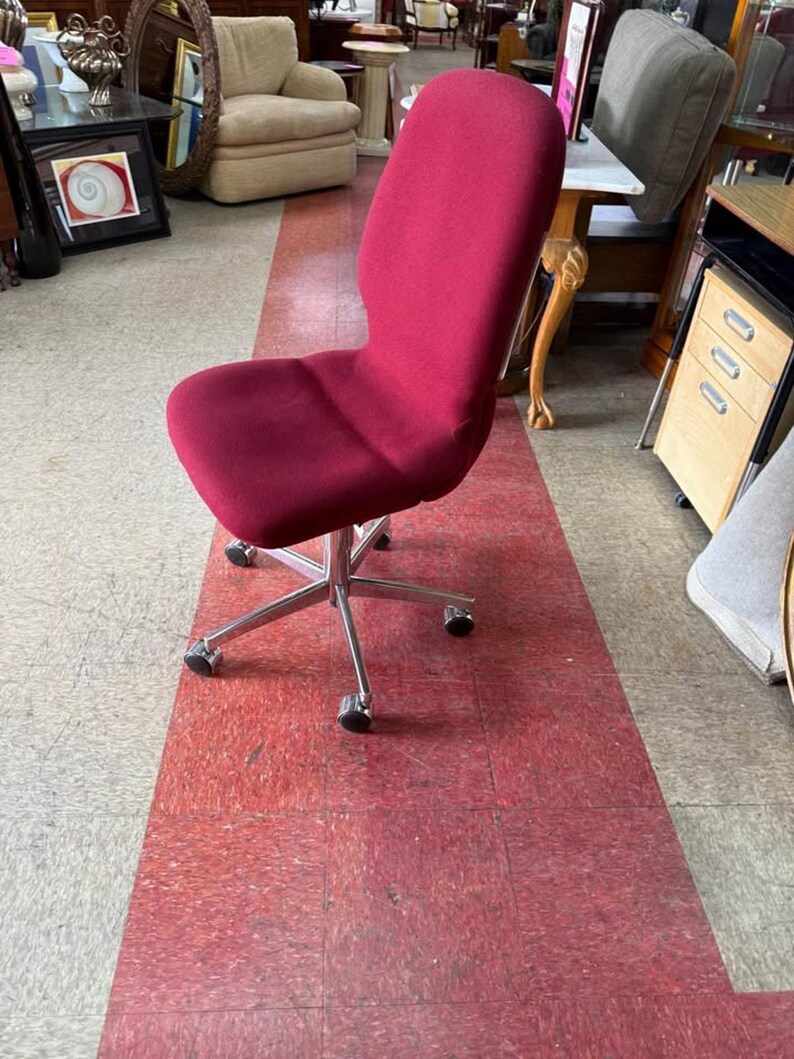 25% OFF - Steelcase super comfortable task office chair image 3