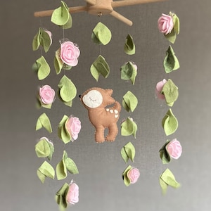 Móvil de bebé ciervo Móvil de bebé de hoja Móvil de cuna de bosque Móvil de bosque de bebé Móvil de bosque Móvil de cervatillo Móvil de Bambi Móvil de niña del bosque