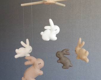 Bunny mobile Rabbit mobile Bunny mobile nursery Peter Rabbit mobile Nursery mobile Bunny nursery decor Mobile lapin Bunny nursery Cot mobile
