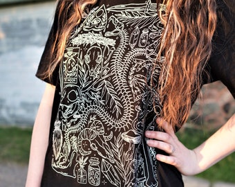 Camiseta unissex da bruxa da floresta/camisa de bruxa/estética de bruxa/crânio de animal/arte bruxa/camisa wicca/bruxa de hedge/bruxa verde/bruxa/gótica