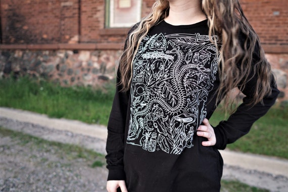Forest Witch Unisex Long Sleeve Shirt/ Witch Shirt/ Witch Aesthetic/ Animal Skull/ Witchy/ Wiccan Shirt/ Hedge Witch/ Green Witch/ Gothic