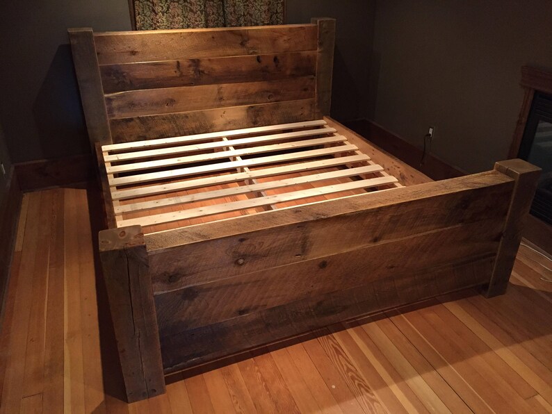 Bedroom Furniture Beam Post Bed Reclaimed Wood Bed Wood Furniture rustic bed Solid Wood Platform Bed Farmhouse Bed