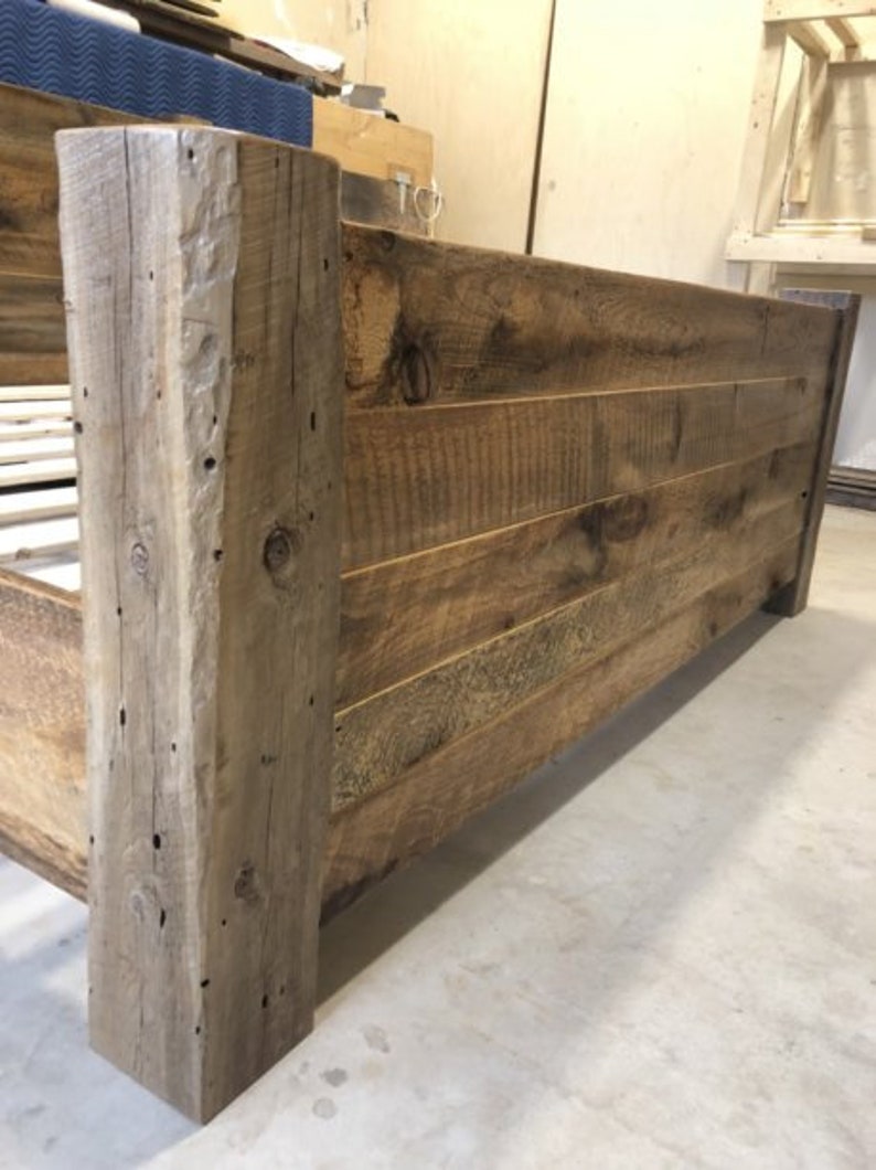 Bedroom Furniture Beam Post Bed Reclaimed Wood Bed Wood Furniture rustic bed Solid Wood Platform Bed Farmhouse Bed