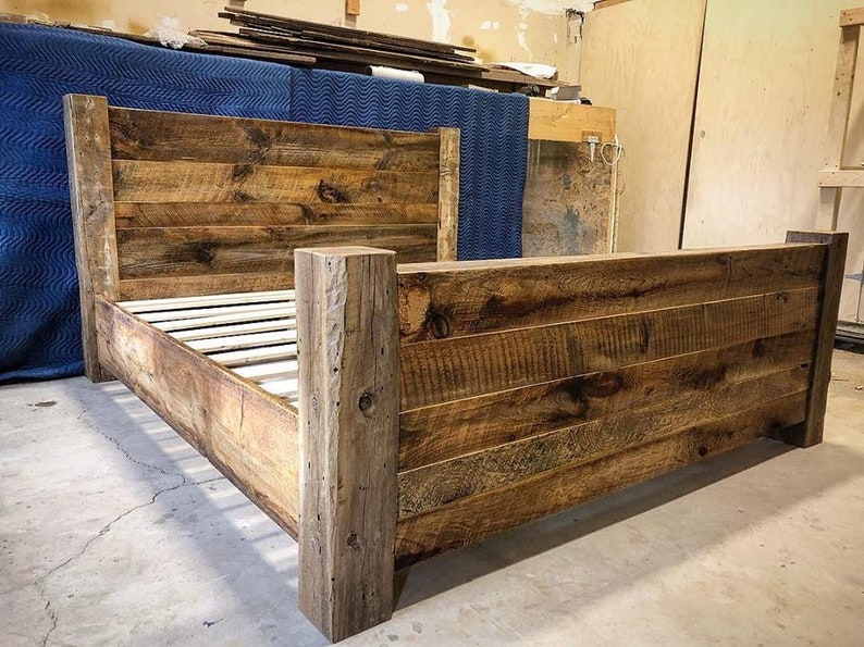 Bedroom Furniture Beam Post Bed Reclaimed Wood Bed Wood Furniture rustic bed Solid Wood Platform Bed Farmhouse Bed
