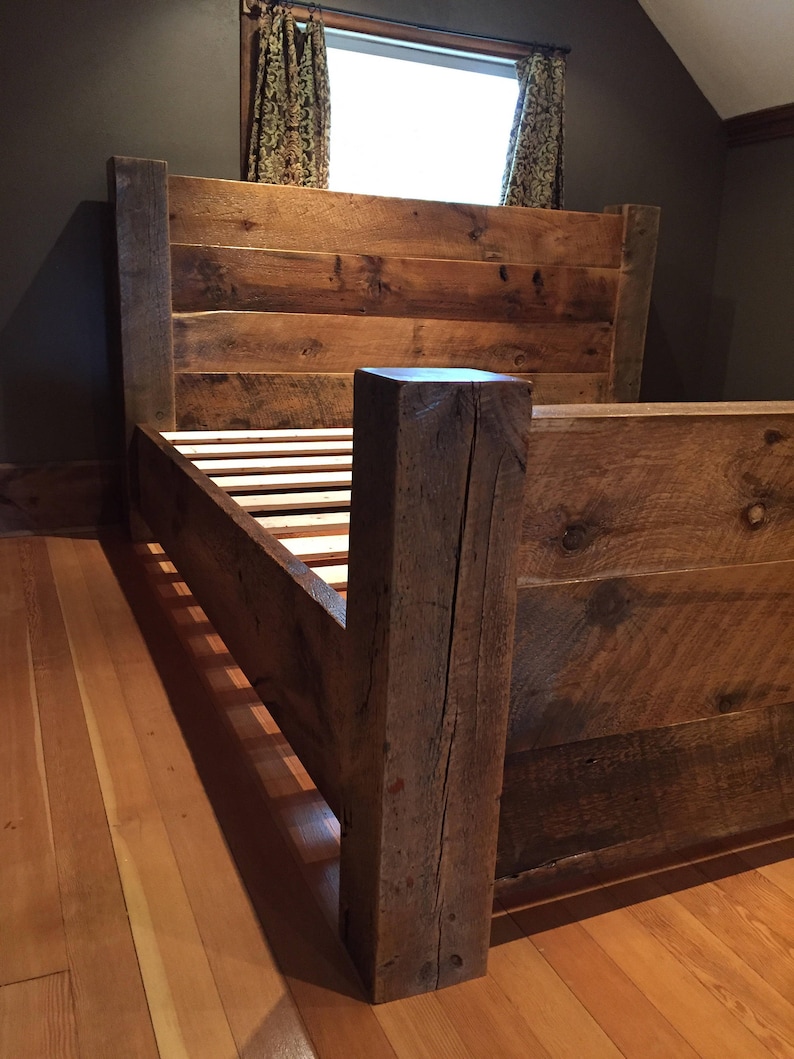 Bedroom Furniture Beam Post Bed Reclaimed Wood Bed Wood Furniture rustic bed Solid Wood Platform Bed Farmhouse Bed