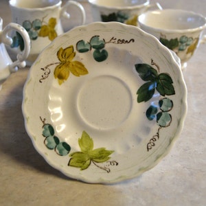 Metlox Vineyard SAUCER, Vintage California Pottery Poppytrail Vernon, grapes, grape leaves (1765)