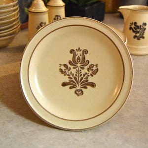 Pfaltzgraff Village SALAD PLATE stoneware oven microwave freezer dishwasher floral vintage retro dinnerware kitchen folk art country
