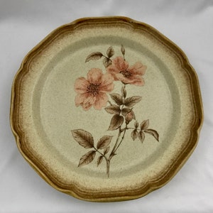 DINNER PLATE Mikasa Whole Wheat Rose Duet tan brown beige retired dinnerware stoneware 1980 Japan oven microwave dinner