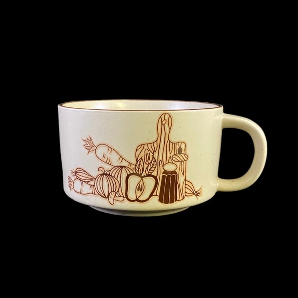 Vintage SOUP MUG retro retired vintage folk art, brown tan beige vegetables kitchen comfort home dinnerware dishes dinner (3549)