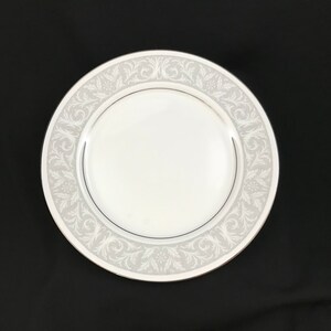 Imperial Whitney DINNER PLATE gray band leaf scrolls silver trim Japan tableware dishes Japanese elegant neutral