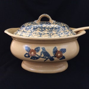 Pfaltzgraff America, TUREEN with LID and LADLE, soup serving bowl retro vintage classic traditional Americana
