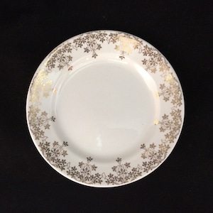 Gold Krest BREAD and BUTTER Plate Royal China 1940s vintage formal dinnerware dishes ivy filigree 22K gold Made in USA