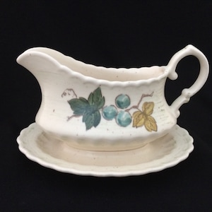 Metlox Vineyard GRAVY BOAT with attached UNDERPLATE, Vintage California Pottery Poppytrail Vernon, grapes, grape leaves