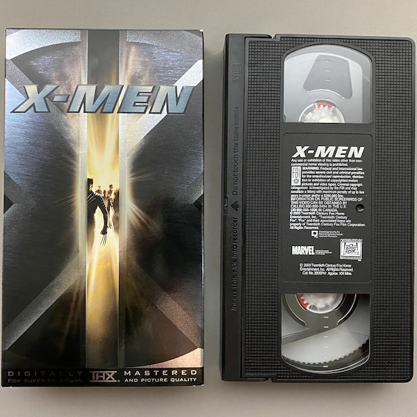 X-Men, Marvel 2000 Patrick Stewart, Hugh Jackman, Ian McKellen, Halle Berry tape VCR movie classic home video action (8385)M