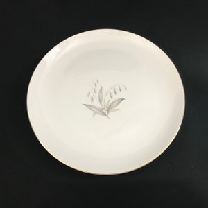 Kaysons Golden Rhapsody LARGE DINNER PLATE vintage dinnerware dishes Japan gray flowers lily of the valley gold trim