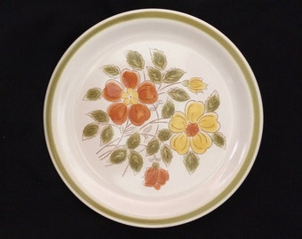 Wild Flower DINNER PLATE Hand Decorated Stoneware Japan oven dishwasher safe orange yellow flowers floral retro vintage (3224)