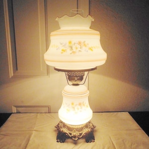 Gone With The Wind Vintage Fancy Cased-Glass Floral Displayed Hurricane Table Lamp