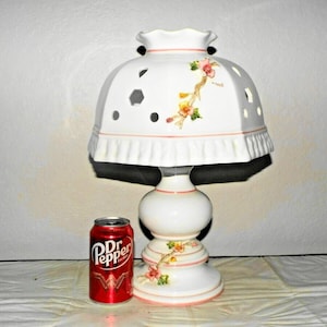 Lamp Mario Moretto Adorable Handmade Italian Vintage Fancy Raised Porcelain Floral Themed Table Lamp