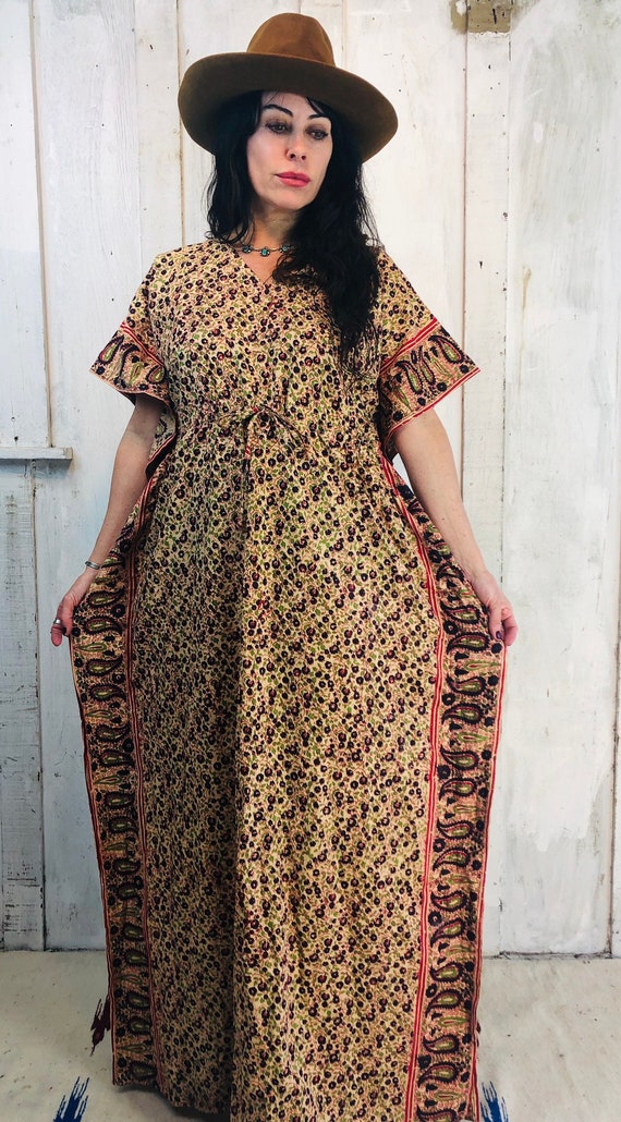 1970s kaftan dress