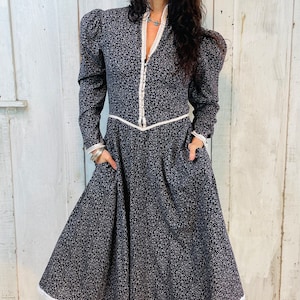 Gunne Sax Dress// Vintage Gunne Sax Blue Prairie Dress//70s Mid Dress// Hippie Renaissance Dress