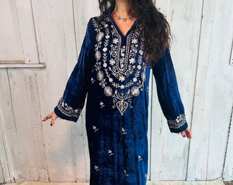 Vintage 70s Embroidered Mexican Kaftan// Bohemian Kaftan/ Mexican Vintage Cotton Kaftan// Festival Dress