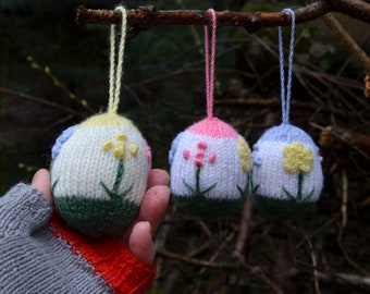 Drei Eier, Handarbeit, gestrickt, Osterdekoration,  Türdeko, VERSANDVERTIG