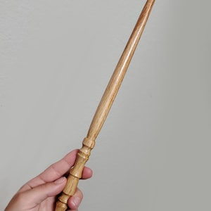 INTERMEDIATE Random Wands, Oak Wands, Custom Wands, Magic Wands, Wood Wand, Magic Wand, Wizard Wand image 3