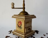 Manual grinder Pepper mill spice grinder Wooden old mill Pepper grinder Vintage mill Shabby Chic Decor