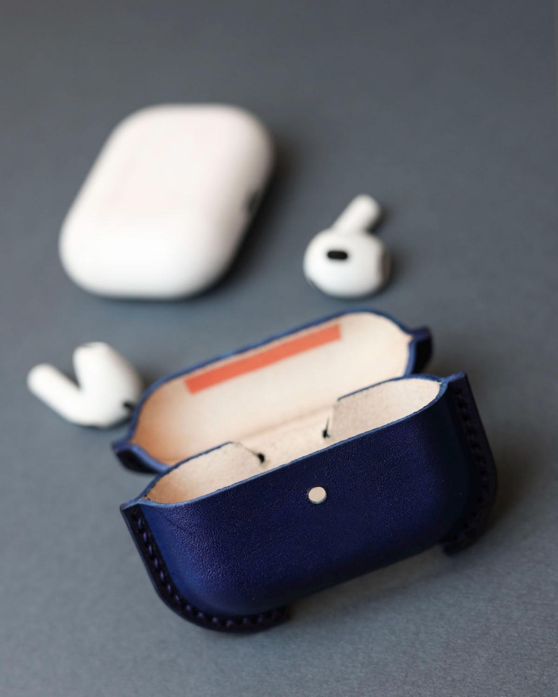Personalized Leather Case For Airpods 1/2/3/4/Pro 1/Pro 2/Pro 3, Custom Airpods Cover, Monogrammed Airpods Holder image 4