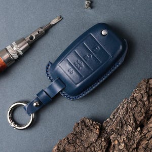 Leather Car Key Case For K2, KX3, K4, Ceed, Cerato, Forte, Soul, Telluride, Seltos, Sorento, Rio 5, Sportage, Stinger, Optima, Niro, Sedona