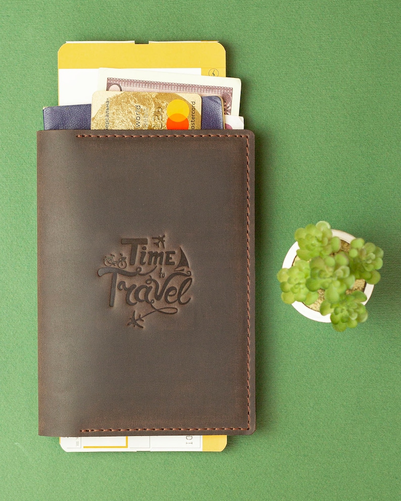 Cartera de viaje de cuero, funda para pasaporte personalizada, portadocumentos, regalo de boda imagen 4