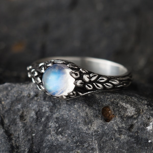 Sterling silver moonstone ring “Gao”, tree bark engagement natural ring, nature inspired jewelry, gift for girlfriend, vine leaves ring