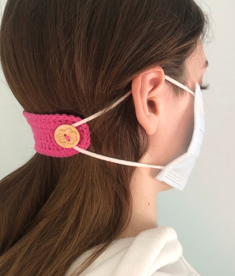 Crochet Ear Saver, Mask Extender, Ear Protector, Elastic Holder 100% cotton, wooden/rainbow button imagem 8