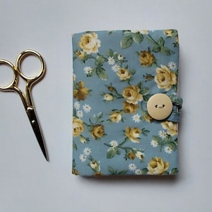 Needle Book/Jewelry Pouch with Pocket in Blue Floral/ Jewelry Travel Pouch