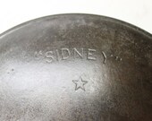 Pre Wagner Sidney 9 Star Logo Cast Iron Pan