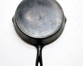 Chicago Hardware Foundry 8 Cast Iron Pan