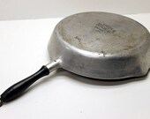 Wagner Ware 10 Aluminum Skillet