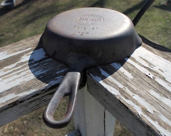 Griswold #3 Cast Iron Pan