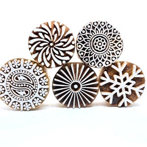Tampons indiens en bois sculptés à la main (4 cm à 6 cm)