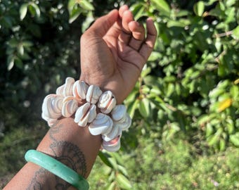 Beach seashell bracelets, Set of 2, Sea Shell beaded bracelet, seashell bracelet