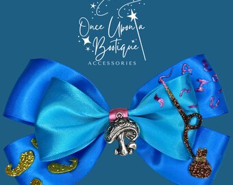 Alice im Wunderland-Haarschleife – Raupe, Pilz-Anhänger