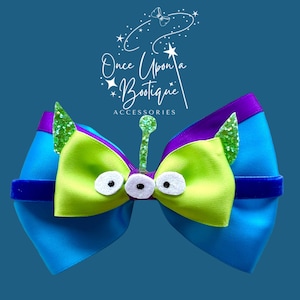 Green Alien Hair Bow- Disney Hair Bow- Toy Story- Hair Bow- Disney Bow- Girls Bow- Hair Accessories- Disney Pixar- Bow- Hair Clip- Bow Clip