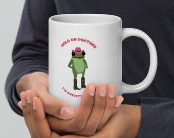 Espera, compañero, estoy sobreestimulado, taza de rana, taza de café, taza de té, taza de regalo divertida